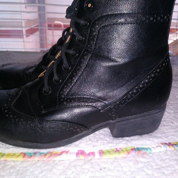 BADASS Boots! - Picture 5 of 7